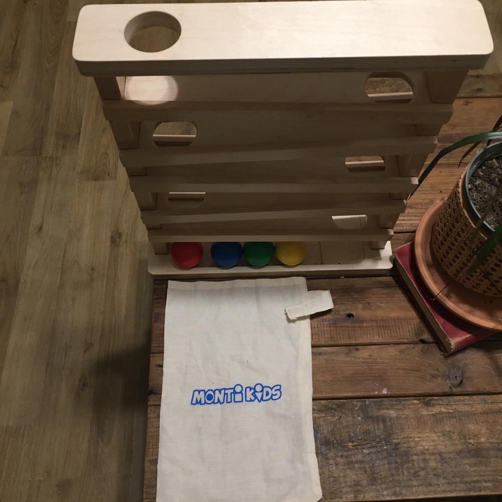MontiKids Ball Tracker
